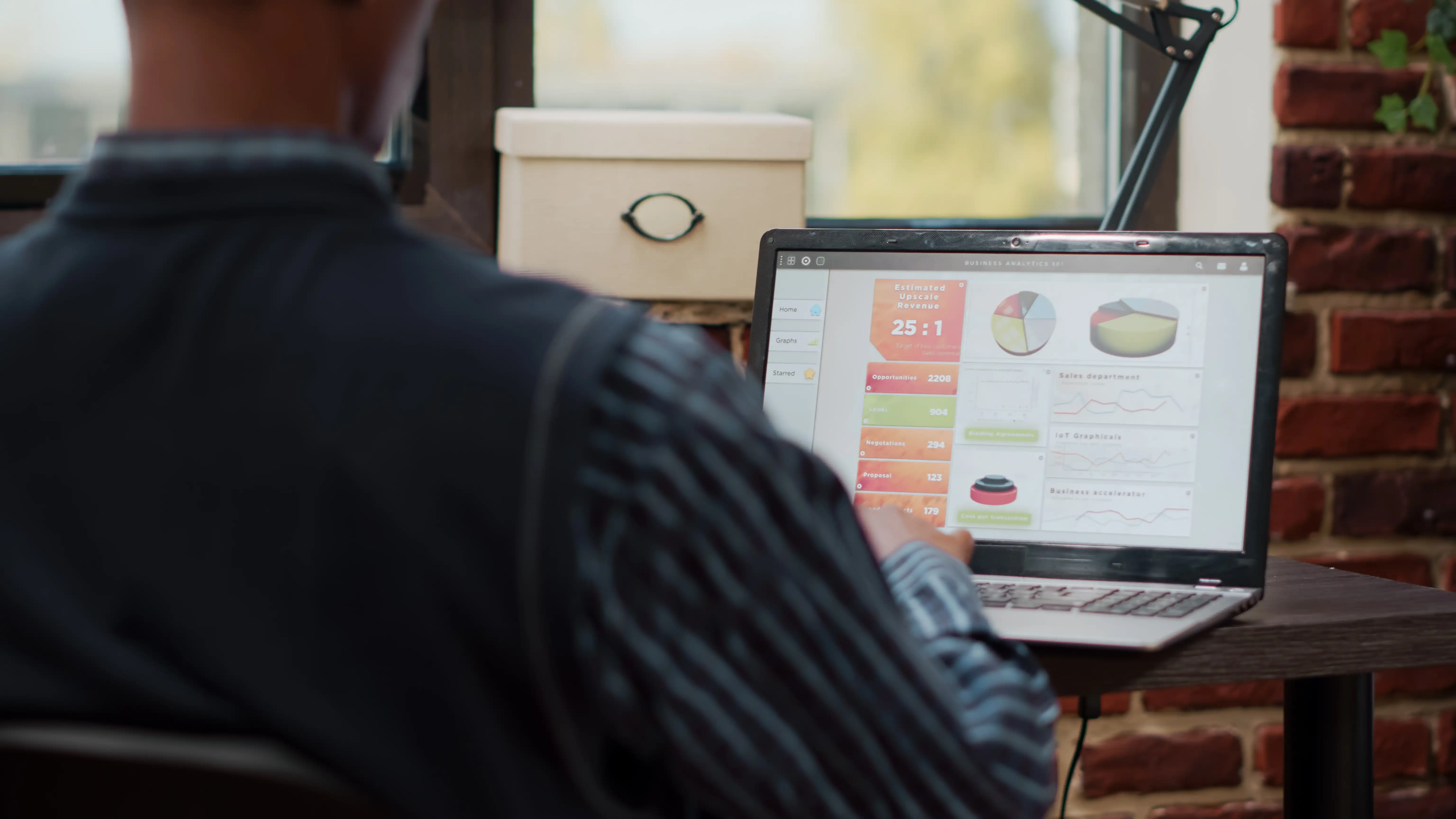 Effortless website management – create stunning landing pages, share experiences, and upload images easily with WolfNova